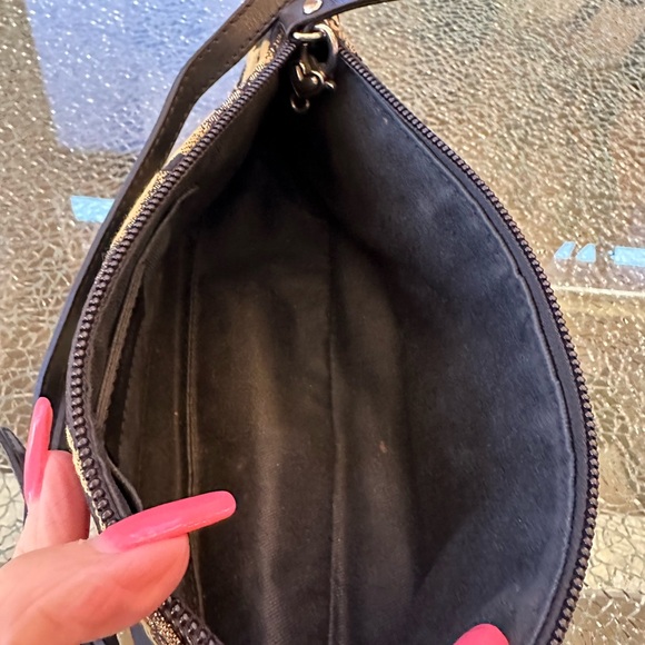 VINTAGE DOLCE & GABBANA, BLACK & GOLD TAPESTRY HANDBAG 10 X 4.5 X 3” EUC - Picture 13 of 13